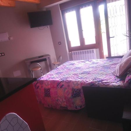 La Besnada Appartement Nieda Buitenkant foto
