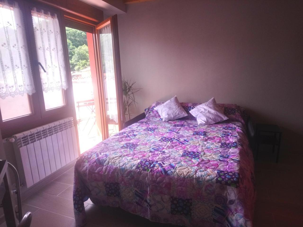 La Besnada Appartement Nieda Buitenkant foto