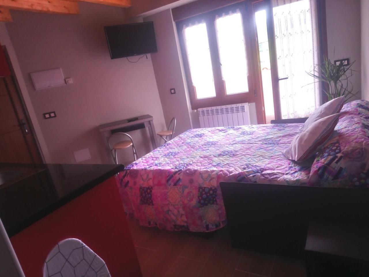 La Besnada Appartement Nieda Buitenkant foto