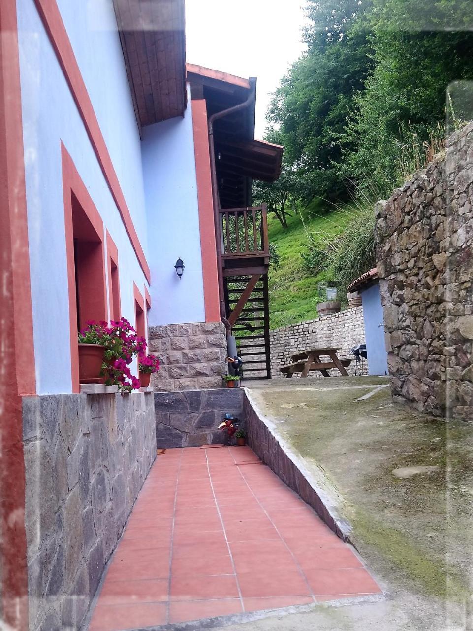 La Besnada Appartement Nieda Buitenkant foto